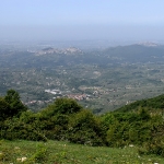 Panorama verso ovest (da Prato Favale), sui centri abitati di Montecelio e Sant’Angelo Romano.